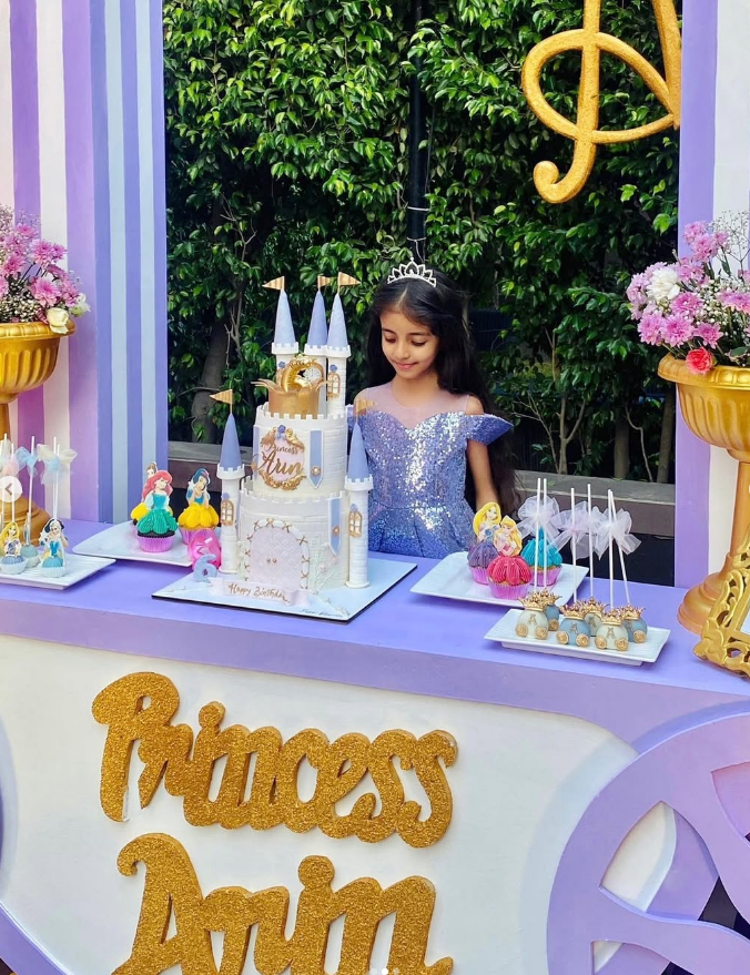 Asin Thottumkal: From Kollywood Queen to Cherished Family Life -A Complete Biography arin